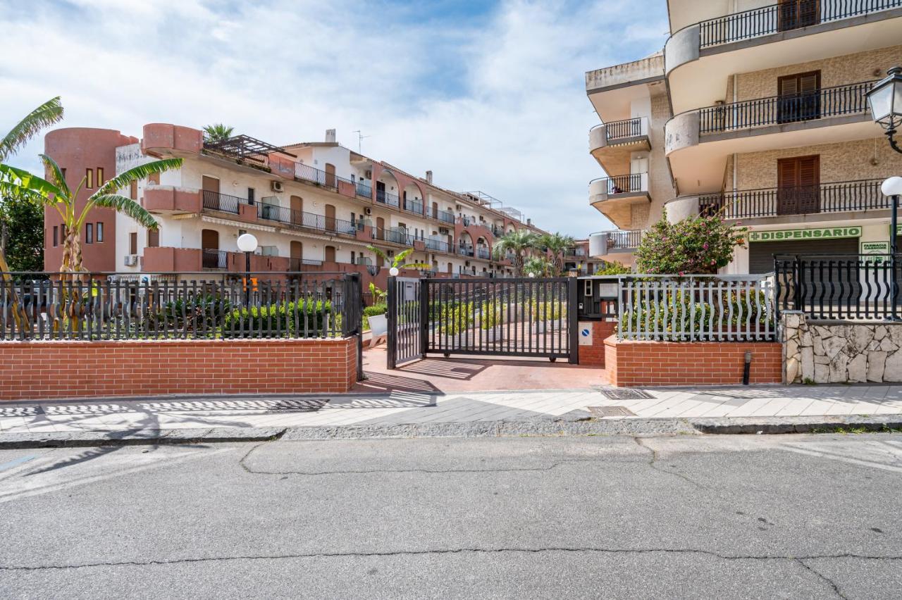 Appartamento Naxos Charming Penthouse With Swimming Pool X6 Giardini Naxos Esterno foto